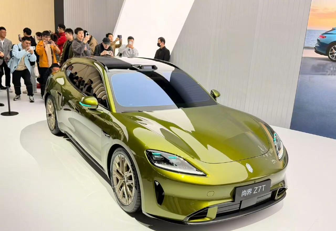 雷军：老余，你看评论区了吗？余承东：看了，说你“SU7=舒淇”，这波算是听劝了