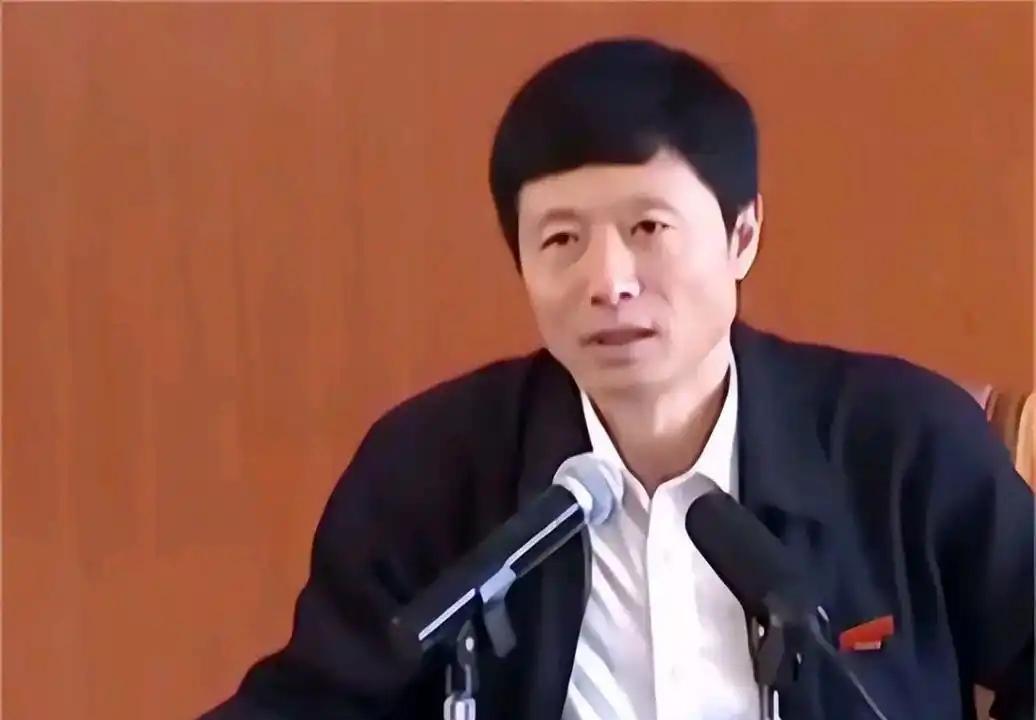艾跃进教授曾说：“让工人下岗，还要人家从头再来，你们为什么不从头再来呢？”90