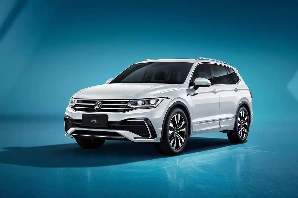 大众在中国学会自己逼自己，丰田在全球还能假装岁月静好。你就说这事儿邪不挂门吧。