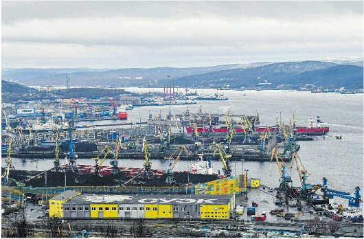 俄罗斯北极战略博弈：争夺北极控制权