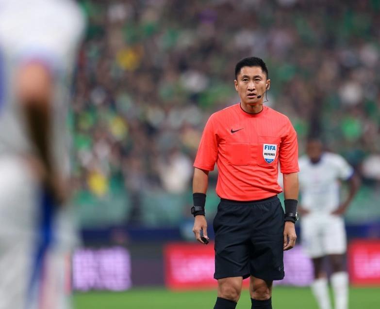 申花迎来好消息！知名平台爆料亚洲名裁将吹北京国安与申花焦点之战！上赛季在同样一个