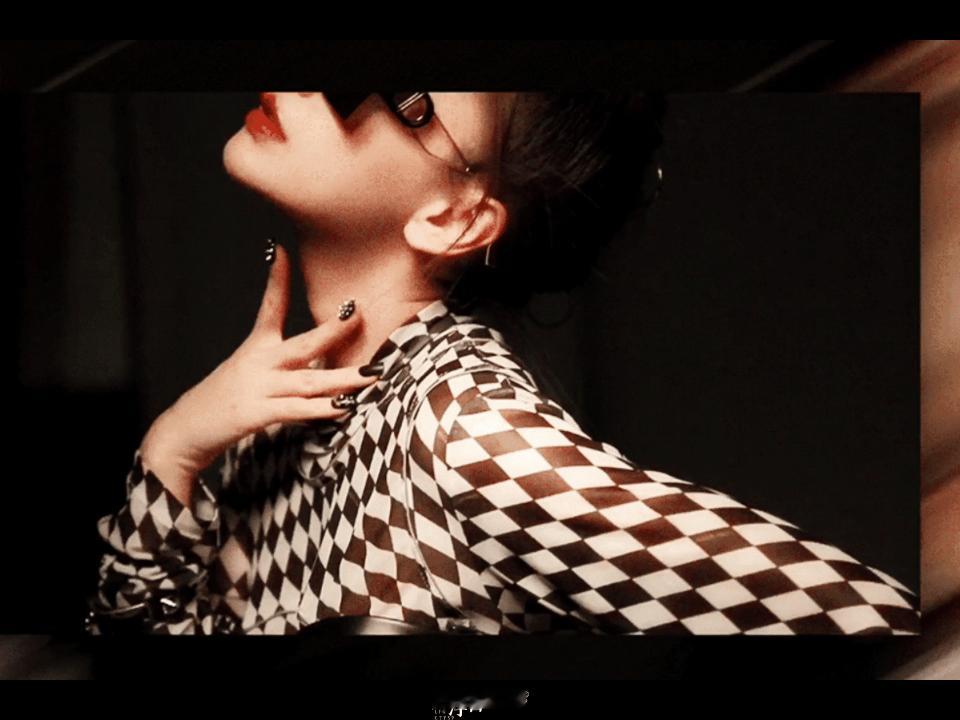 angelababy🥀angelababy黑暗无光的深渊世界我遇见