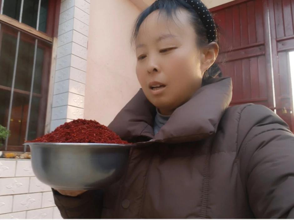 怎么会遇到这样的人？到底是谁的错。前天接单辣椒面和面粉，顾客说转💯元辣椒面