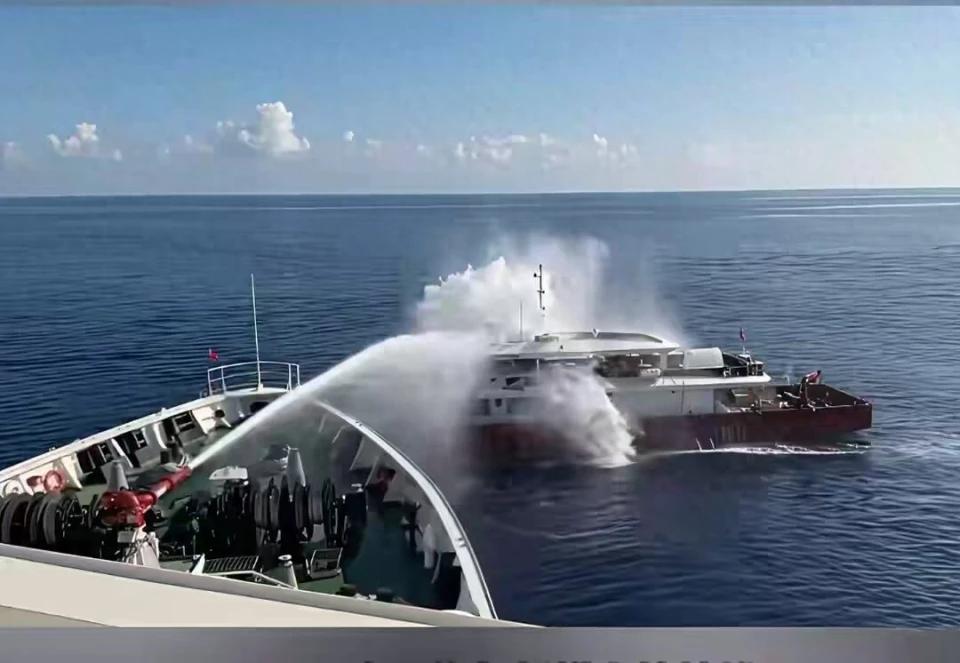 国庆节出事！我国海钓游艇在东沙海域遭粗暴驱离、危险方式对待！10月1日本