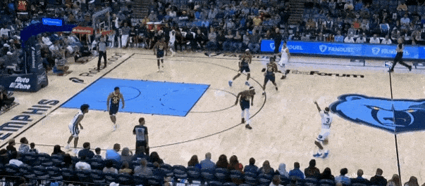 联盟腰王莫兰特果然名不虚传啊！在灰熊对阵步行者的第二节比赛中，莫兰特三分线外