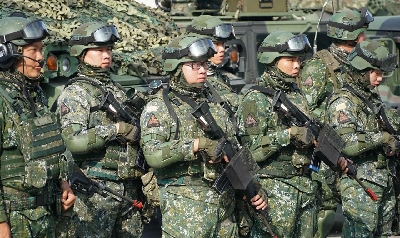 台湾回归信号拉响，解放军名将亲自发声：大陆若攻台思路一清二楚，那就是真要动手，常