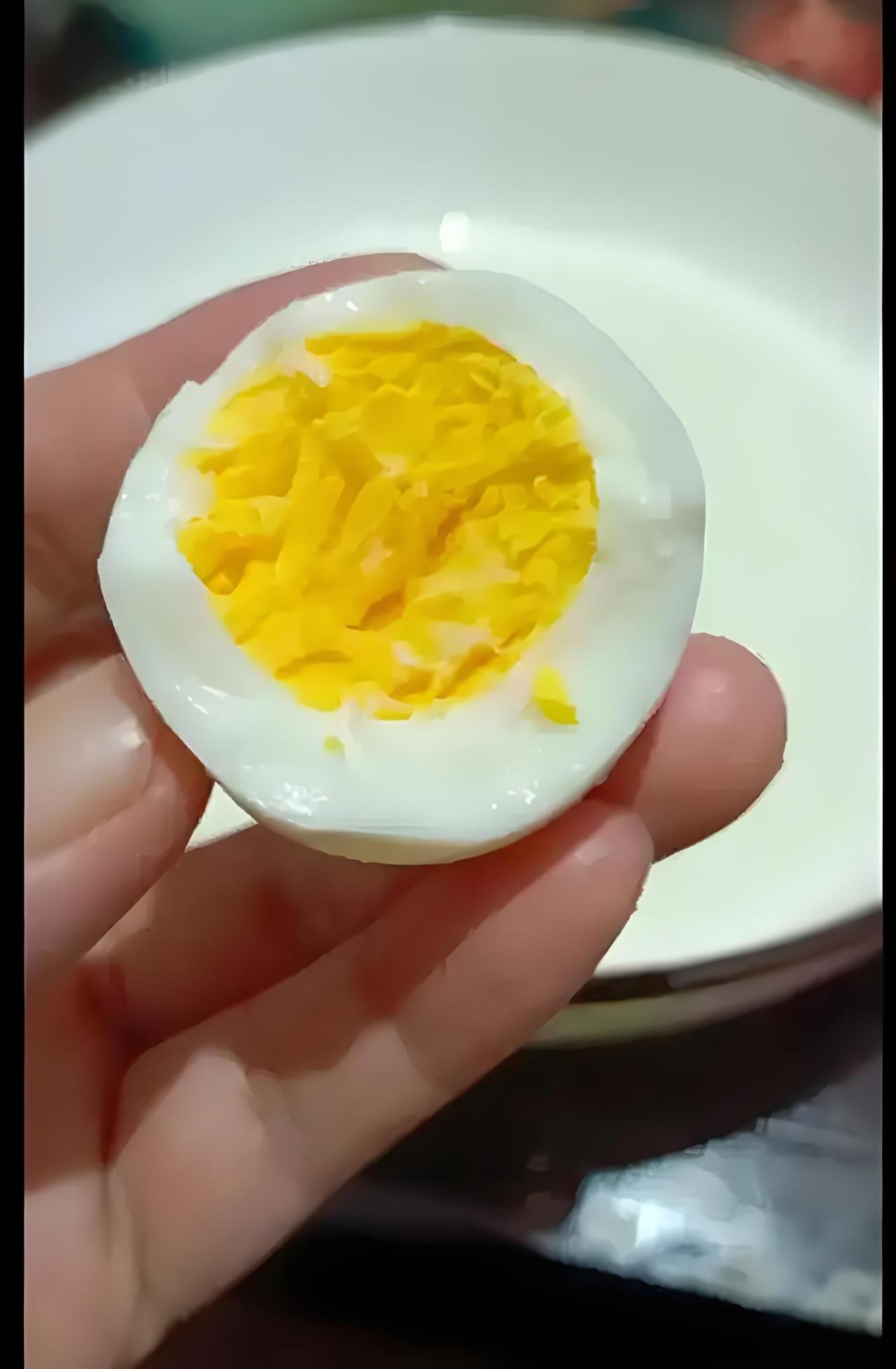 赶时间吃全蛋，差点把我的血管吃“堵”了！高血脂的坑可不要再踩了！我是个为生