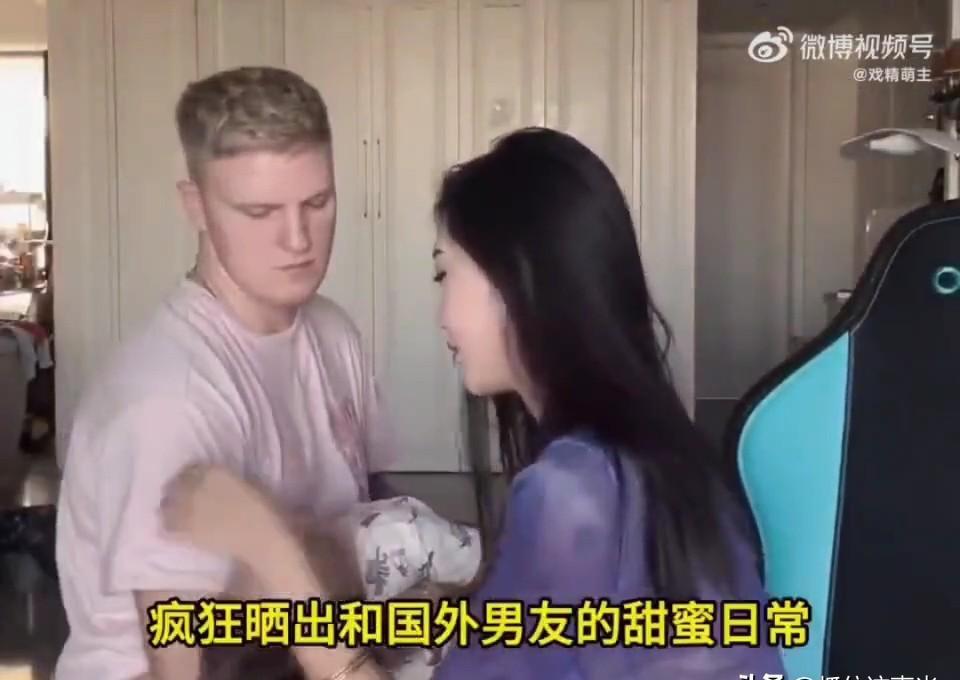 她劝了上万中国女孩嫁老外，自己却被法籍丈夫掐着脖子，按在地上打。那个曾经被她吹