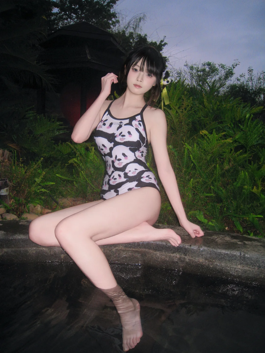 熊猫想拍张彩色照片怎么那么难🐼