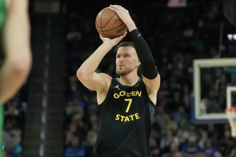 据ESPN勇士记者AnthonySlater报道，消息人士透露，克里斯塔普斯-