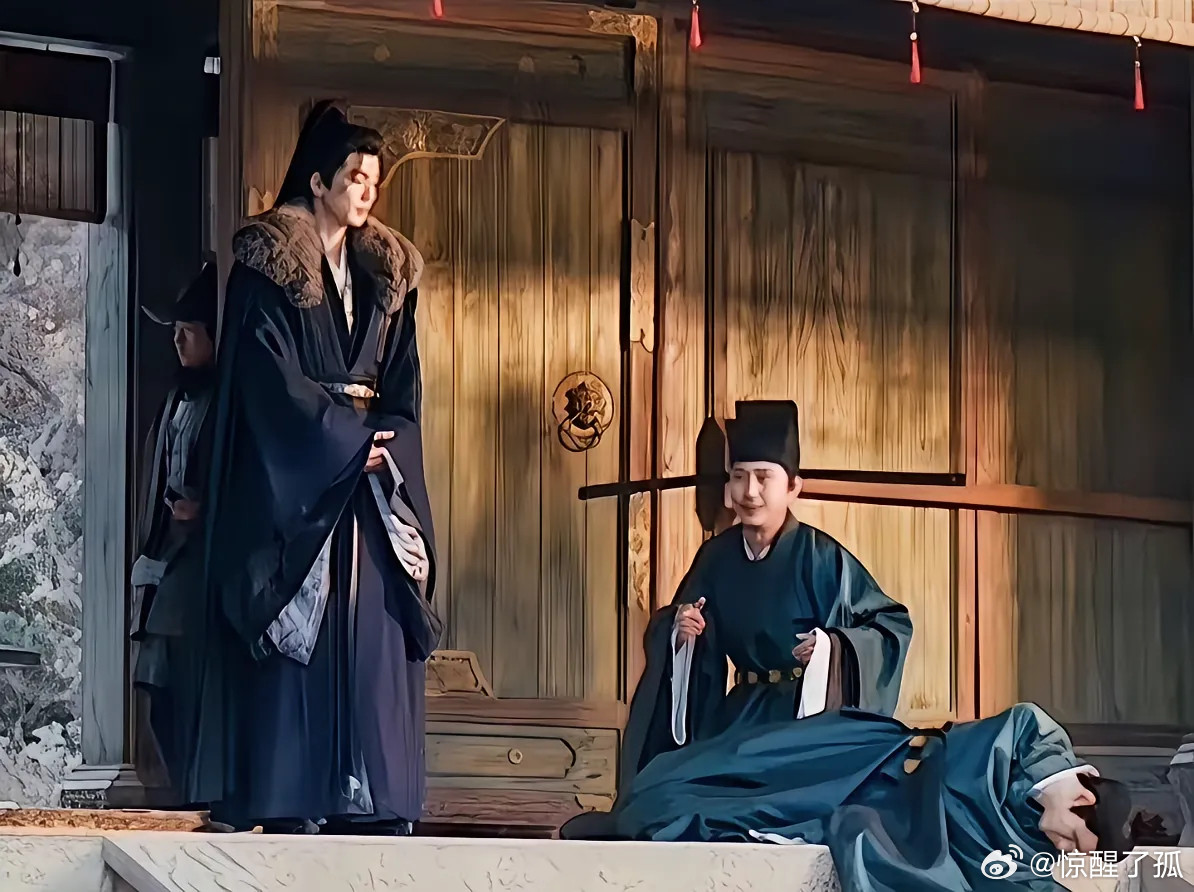 《逐玉》这段看得人又心疼又好笑，堪称全剧最扎心又解气的名场面。众人一路逆袭顶峰相