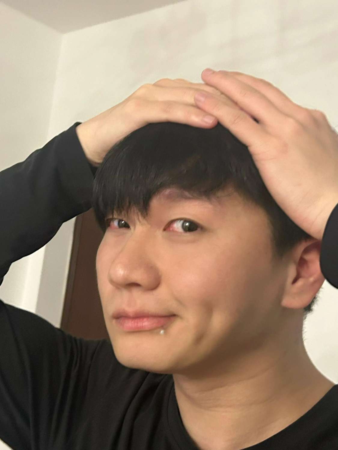 朋友都说我长得像明星，大家看看，像谁呢？