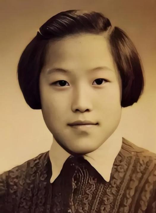 1971年，陕西一个老光棍图便宜，娶了小自己10岁又坐过牢房的女大学生，谁知，几