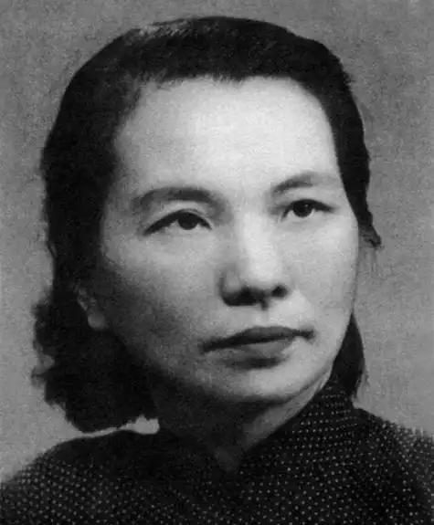 朱枫1950年2月从台湾乘飞机到舟山，原计划回上海。她在舟山住了14天，一直没找