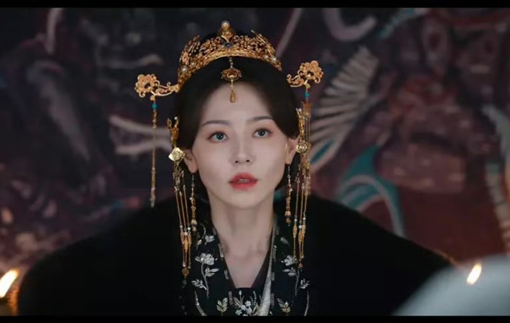 这居然是素锦，是瘦的还是桃花映江山​​​