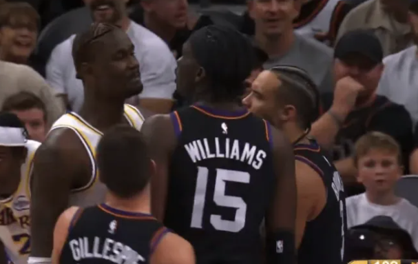 NBA常规赛，湖人116-114战胜太阳。第四节比赛中，在马克-威廉姆斯打进