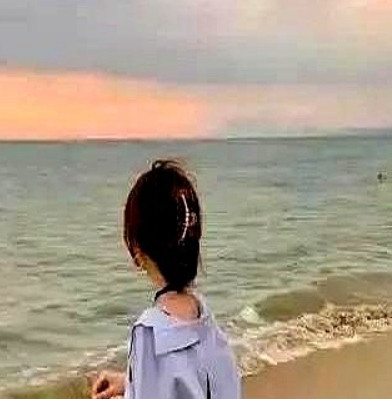我发现，中年夫妻都有这样的共性：1、性生活按月算。2、分房睡。3、手机电脑