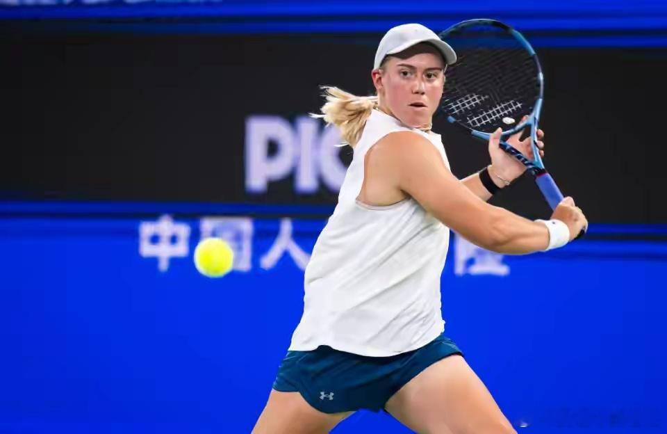 10月16日，WTA1000武汉网球公开赛1/4决赛进行。赛会5号种子斯维托丽娜