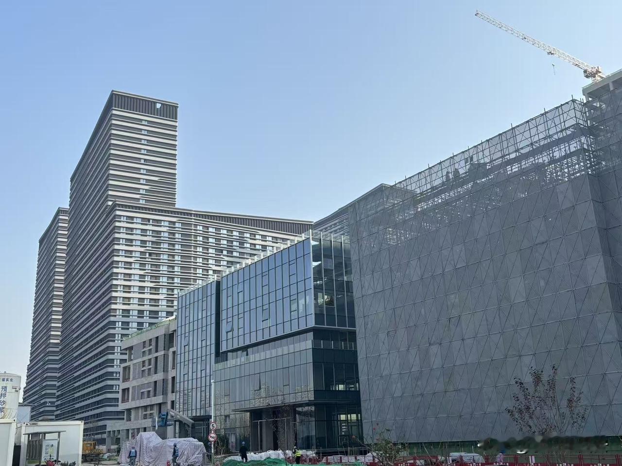 走进项目建设现场l解读西安高新区的“高”与“新”12月10日主流媒体与网络大