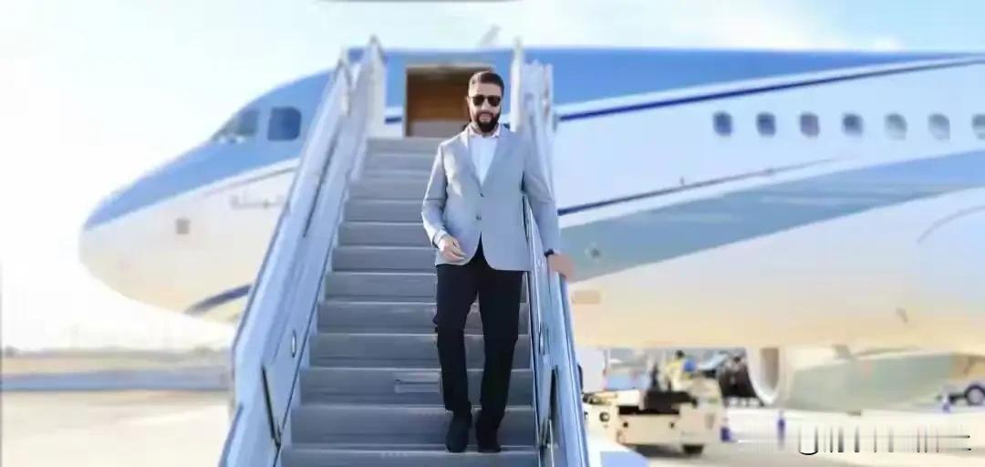 朱拉尼将首访华盛顿！自从成为叙利亚临时总统以来，朱拉尼频繁出访，一改阿萨德政