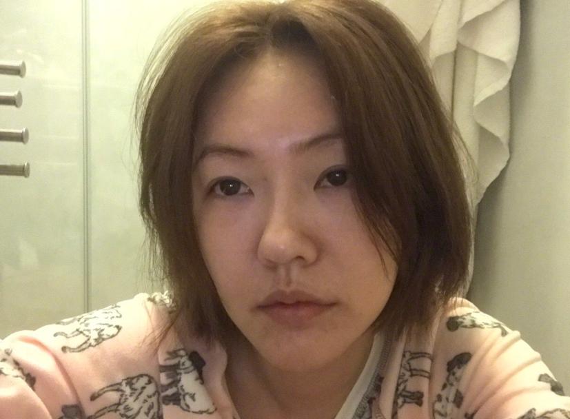 我建议小s和具俊晔,如今想要继续演绎“悲伤”让人信服的话,应该先把这两件事做