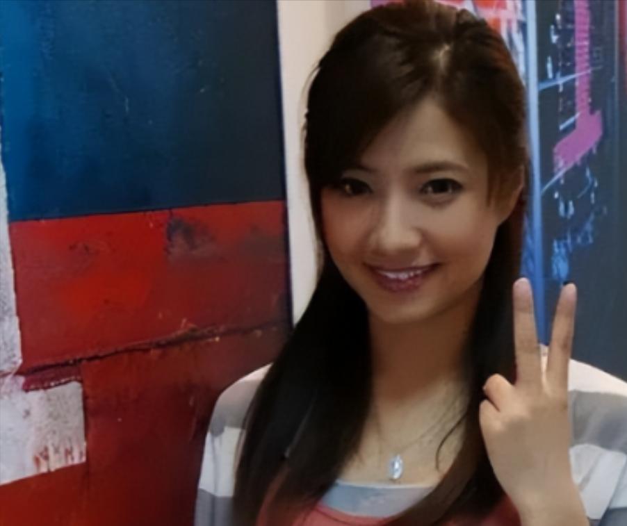 2018年，上海第一美女沈丽君决然的从28楼纵身跳下，抛下年仅5岁的儿子