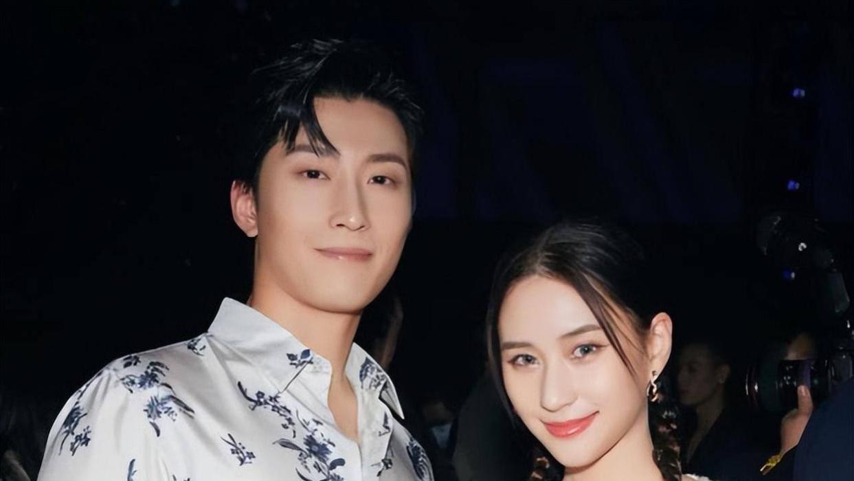 曝窦骁何超莲已分居4个月,豪门婚姻背后的爱情与利益博弈