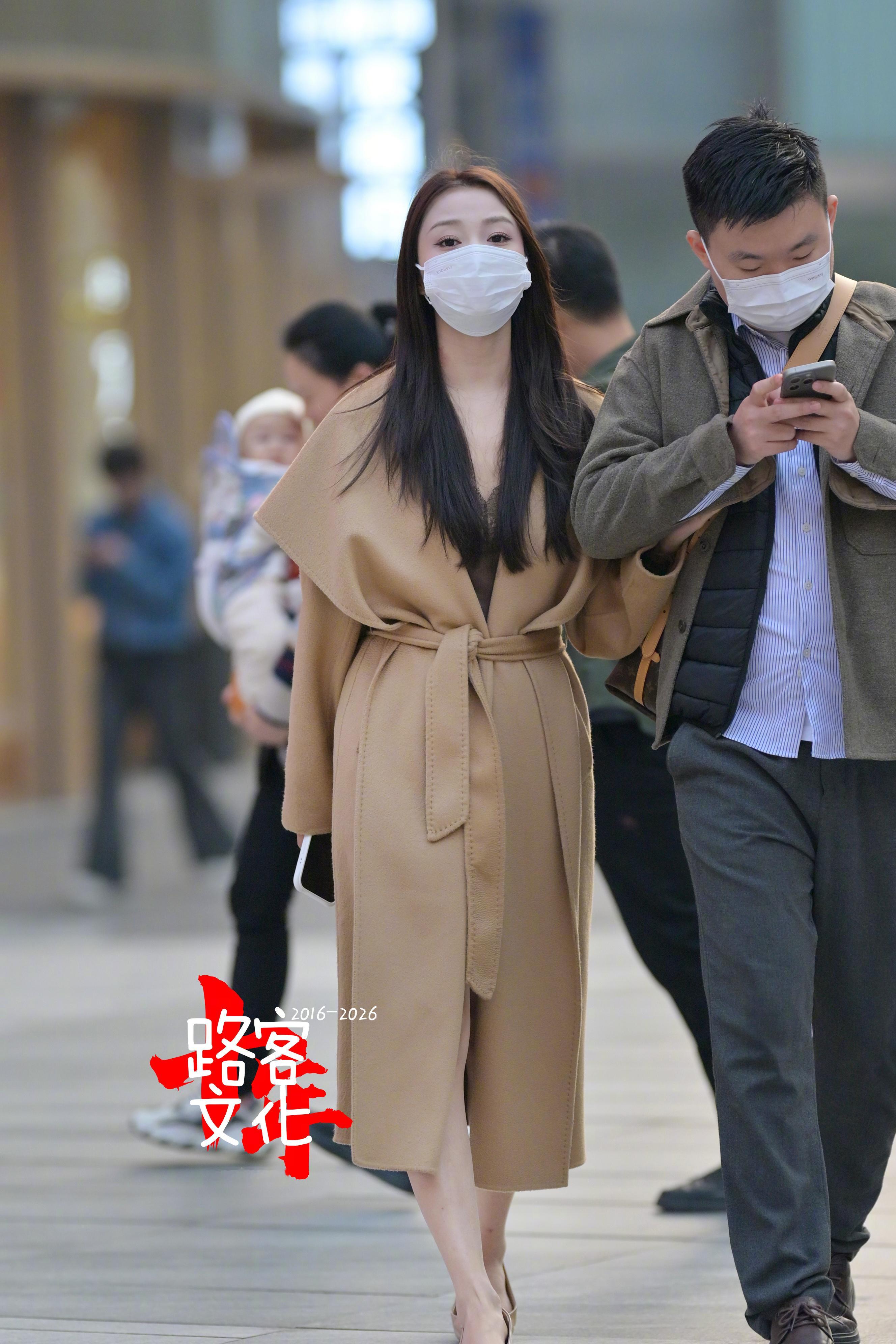 小姐姐光看眼睛就知道很美