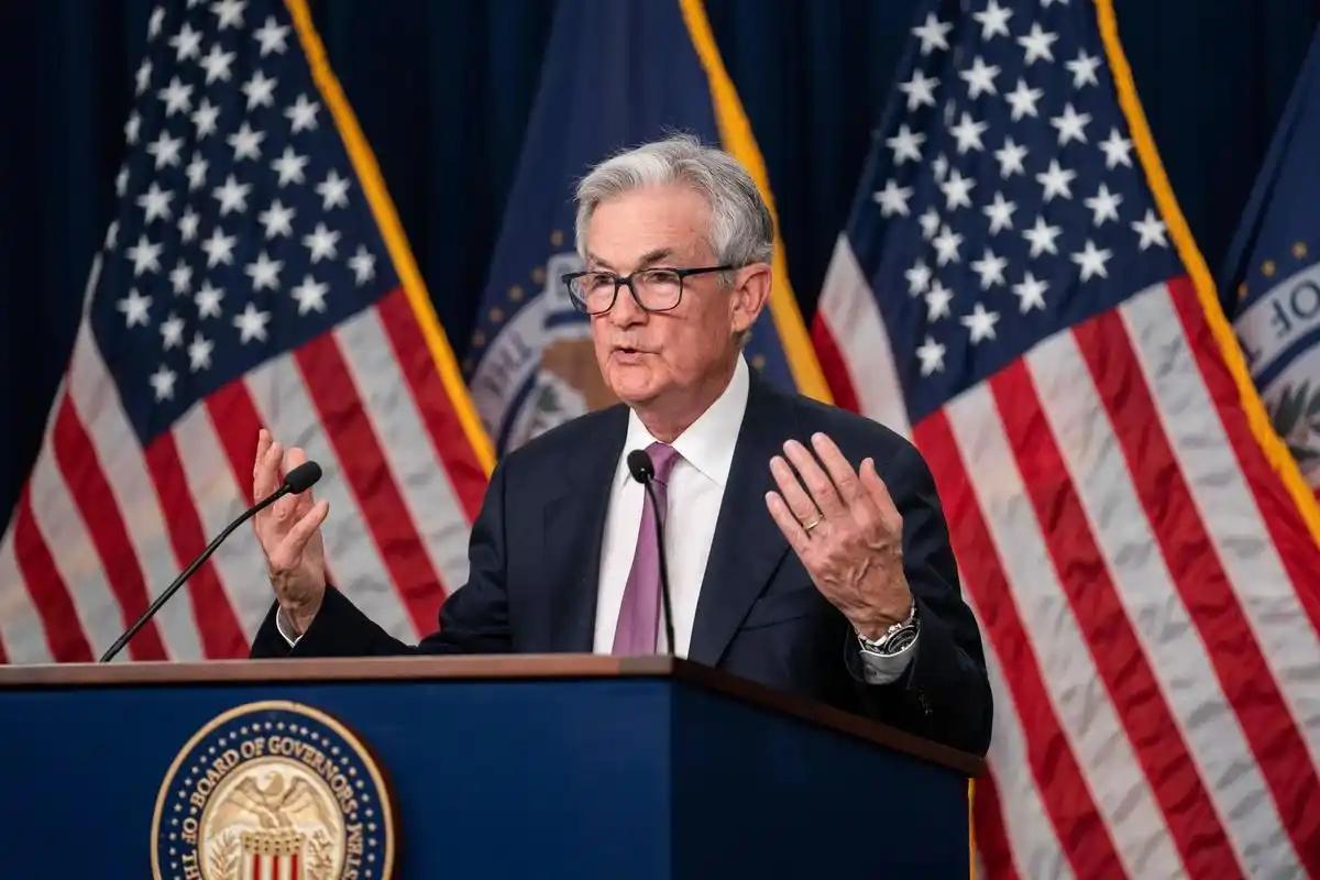 美联储现在巴不得中国能早点抛售美债？为啥他们一直不降息，因为他们很清楚，中国迟早