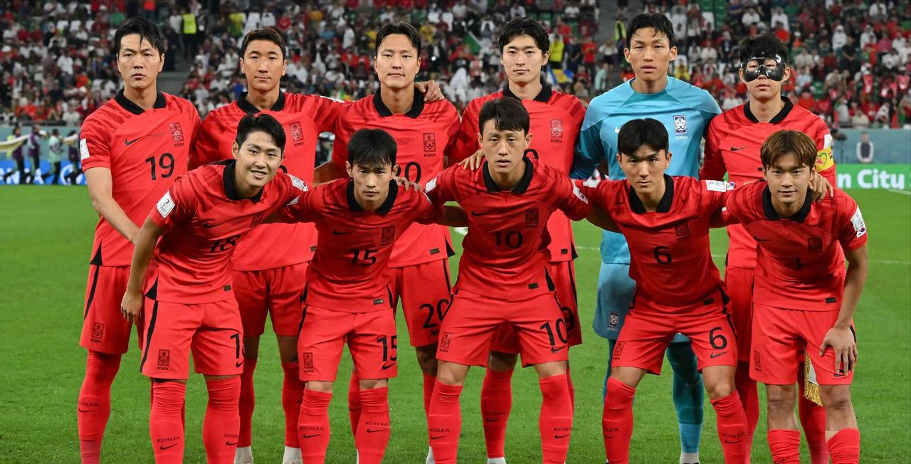 韩国队措手不及！由于输给南非队，韩国队能否晋级32强需要看对手的脸色！然而让韩