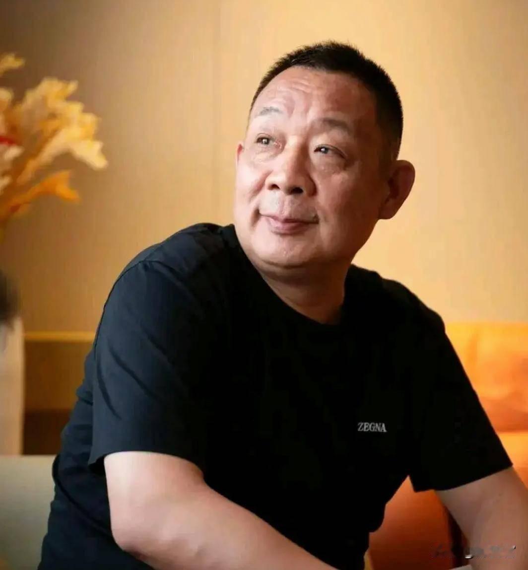 我估计，胖东来这下又赢麻了，于东来居然收费2万一个人去参观他的企业，一个月只