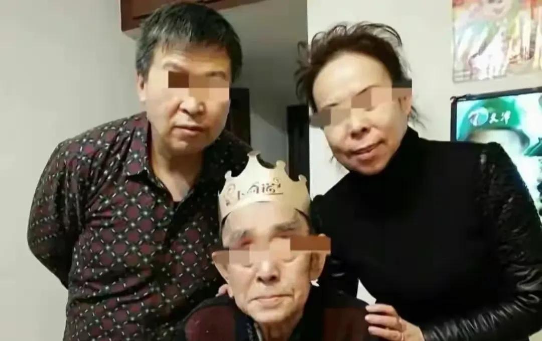 辽宁一对大学教师夫妇领养的孩子，最终辜负了养育之恩。这对来自辽宁的大学教