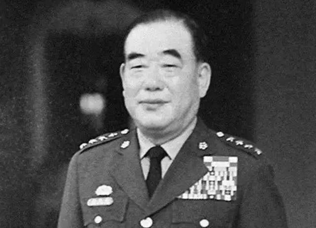 最懂蒋介石的侍卫长,晚年曾称:蒋最大错误,就是接受雅尔塔协定。郝柏村作为蒋介