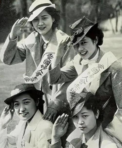1945年，日本将20万日本慰安妇遗弃在东北，后来至少有11万人嫁给了当地老百姓