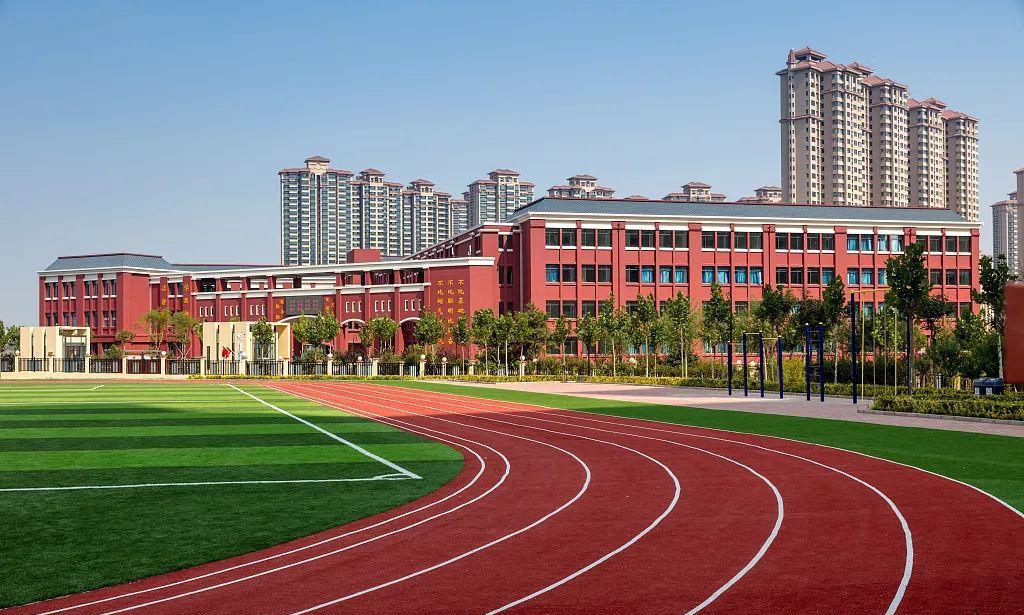 说一句不太好听，但又很真实的话——60%的孩子都不是学习的料。你越是鞭策，越是