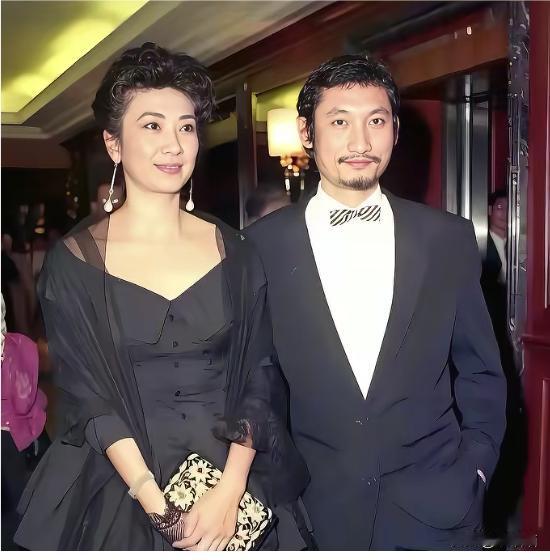 施南生爱徐克一生却输得一败涂地！相守36年换来一场空！她一生为了徐克死守丁克