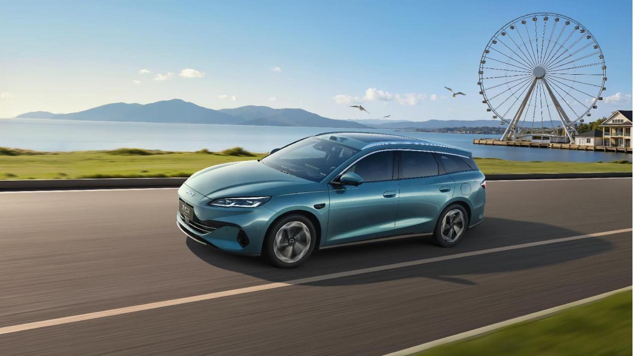 2026款海豹06DM-i旅行版正式上市，梳理一下信息：1、官方指导价为11.