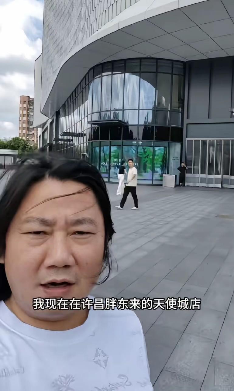 张雪机车对员工这么好，原来他真的去胖东来学习过！这次实地探访，彻底坚定了他的经营