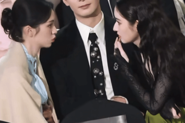 谁懂，周也王玉雯俩天聊天这个劲儿