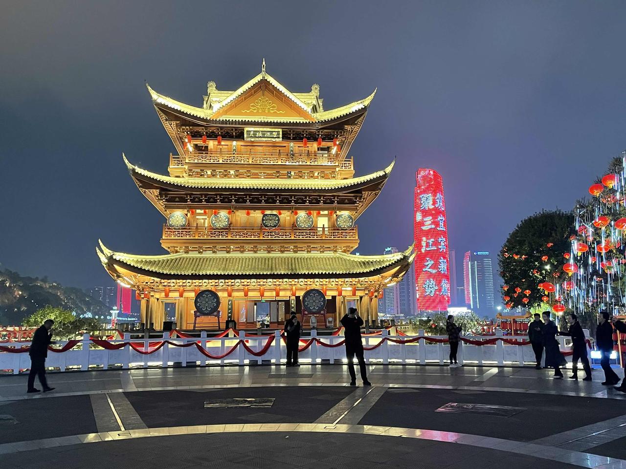 川南行——宜宾长江到了宜宾，才被称为长江，合江门广场可以观看到金沙江、岷江和长