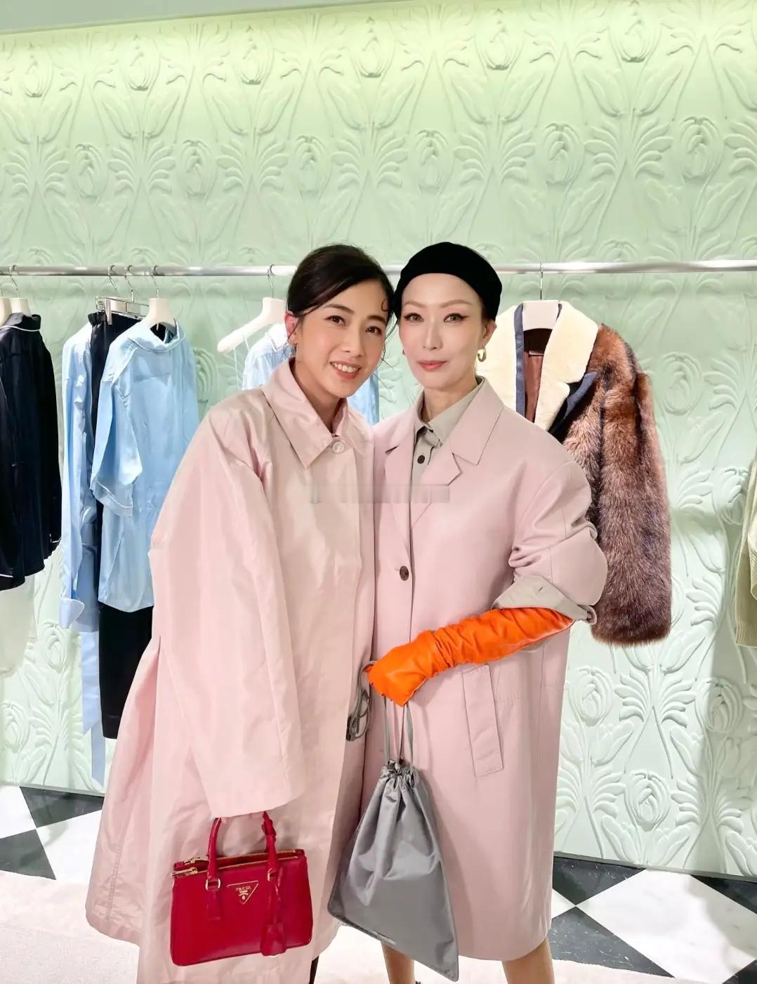 Prada香港新店开幕，来了好多明星，李现、郑秀文、洪知秀、魏浚笙、吴雨霏、廖子