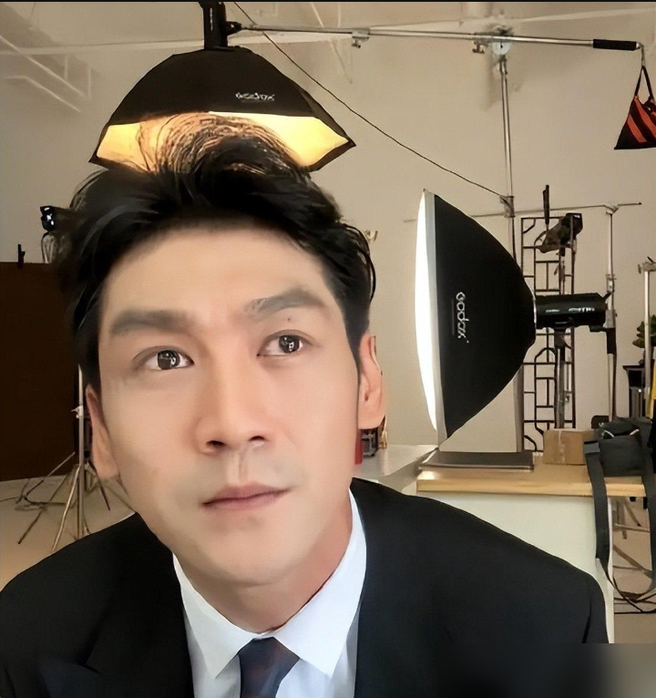 你回不了本，机会就越来越少。这话从胡歌嘴里说出来，你听着是不是觉得有点不像他？在GQ九月刊的专访里，