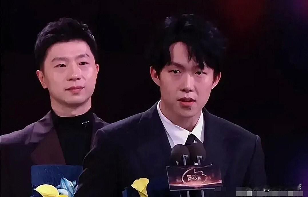 马龙谈王楚钦：满满都是爱啊！马龙说，全运会的时候，楚钦作为团队“一单”，他非