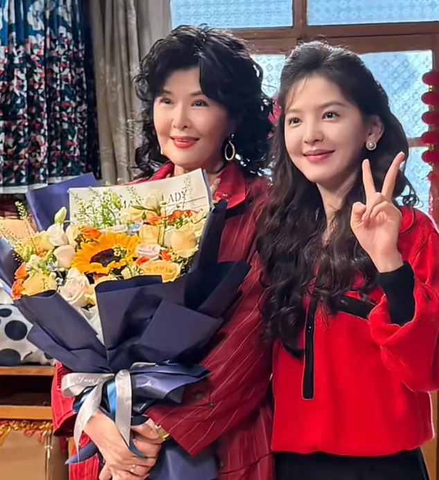 《冬去春来》61岁的她出演49岁任重的母亲不说还以为同龄人《冬去春来》庄庄和胜