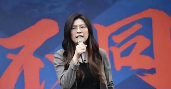 蒋万安再次亮明立场，坚持反对两岸统一，郑丽文也让中国人寒心了，这哪是普通政治表态