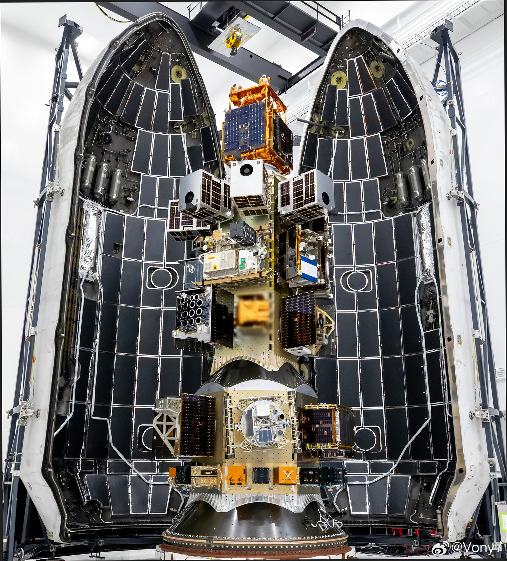 北京时间2026年7月7日15时12分，SpaceX从范登堡太空军基地SLC-4