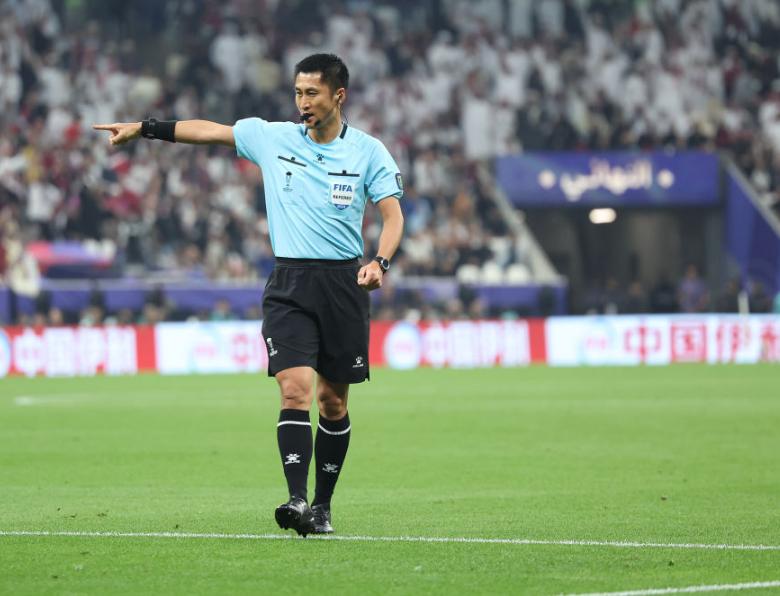 看完法国1-0巴拉圭的比赛之后，我终于知道国际足联为什么不敢再用马宁了，不是