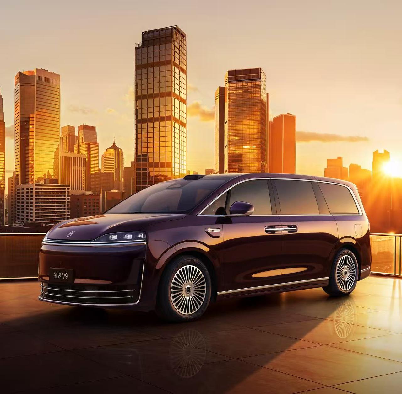 【赵长江官宣加入智界汽车】日前，赵长江官宣：正式加入鸿蒙智行-智界汽车，并任职智