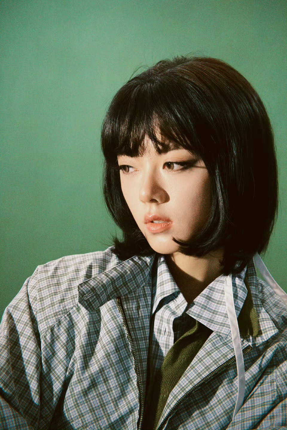 赵今麦闯入绿野仙踪的秘境，短发麦麦自带清冷童话滤镜💚