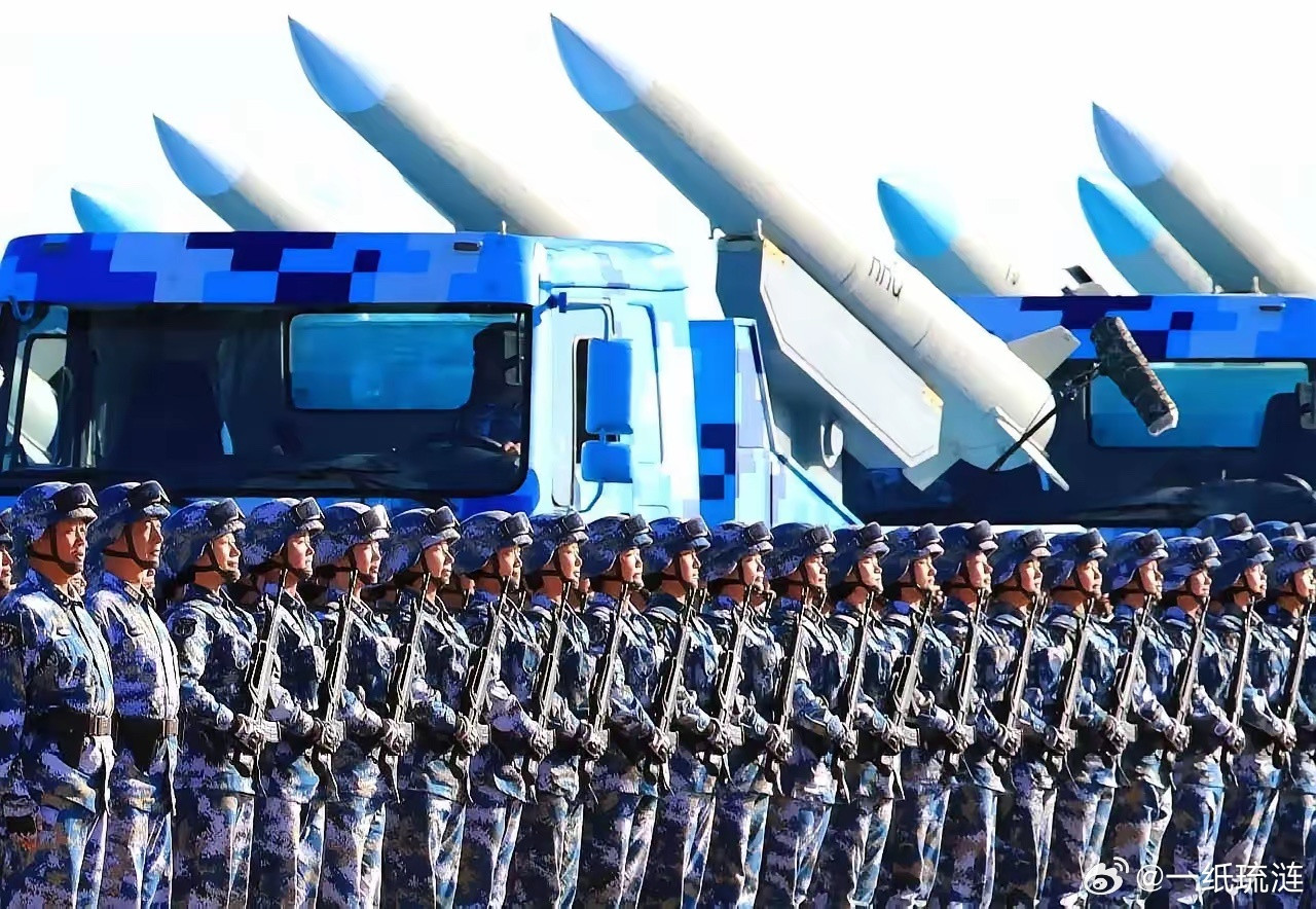最近国民党主席郑丽文很是活跃，东窜西窜，以为自己是个人物，猪鼻子插葱，忙得不亦乐